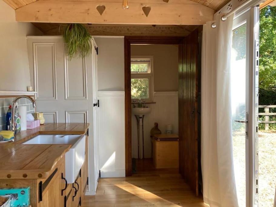 Graffham Aspen Leaves: The Perfect Farm Retreatヴィラ エクステリア 写真