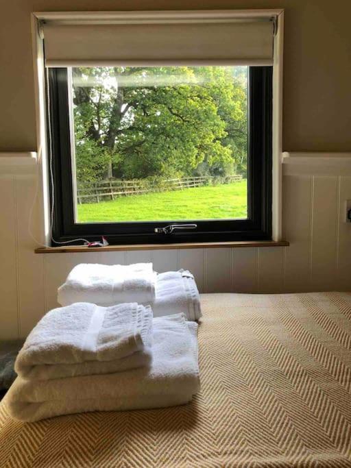 Graffham Aspen Leaves: The Perfect Farm Retreatヴィラ エクステリア 写真