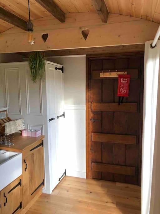 Graffham Aspen Leaves: The Perfect Farm Retreatヴィラ エクステリア 写真